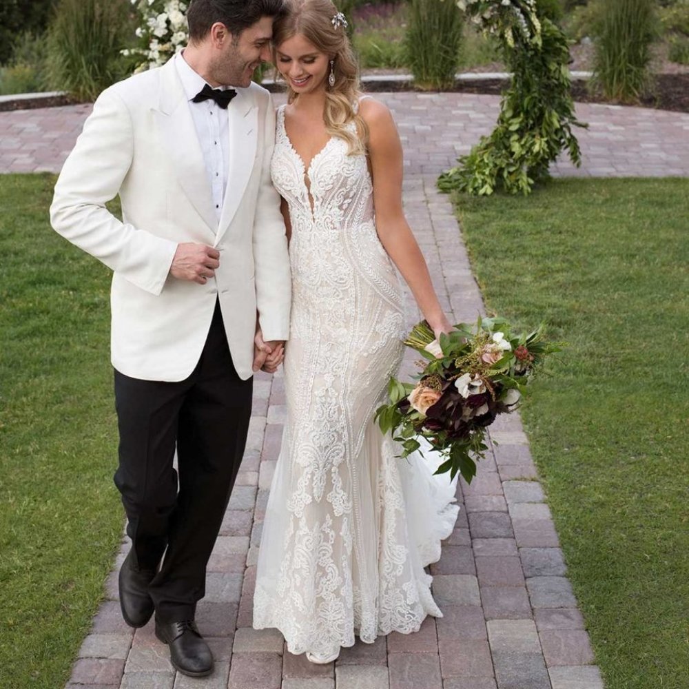 Martina Liana 1066 Linear Lace Wedding Dress // US wedding size 10 (4 regular)